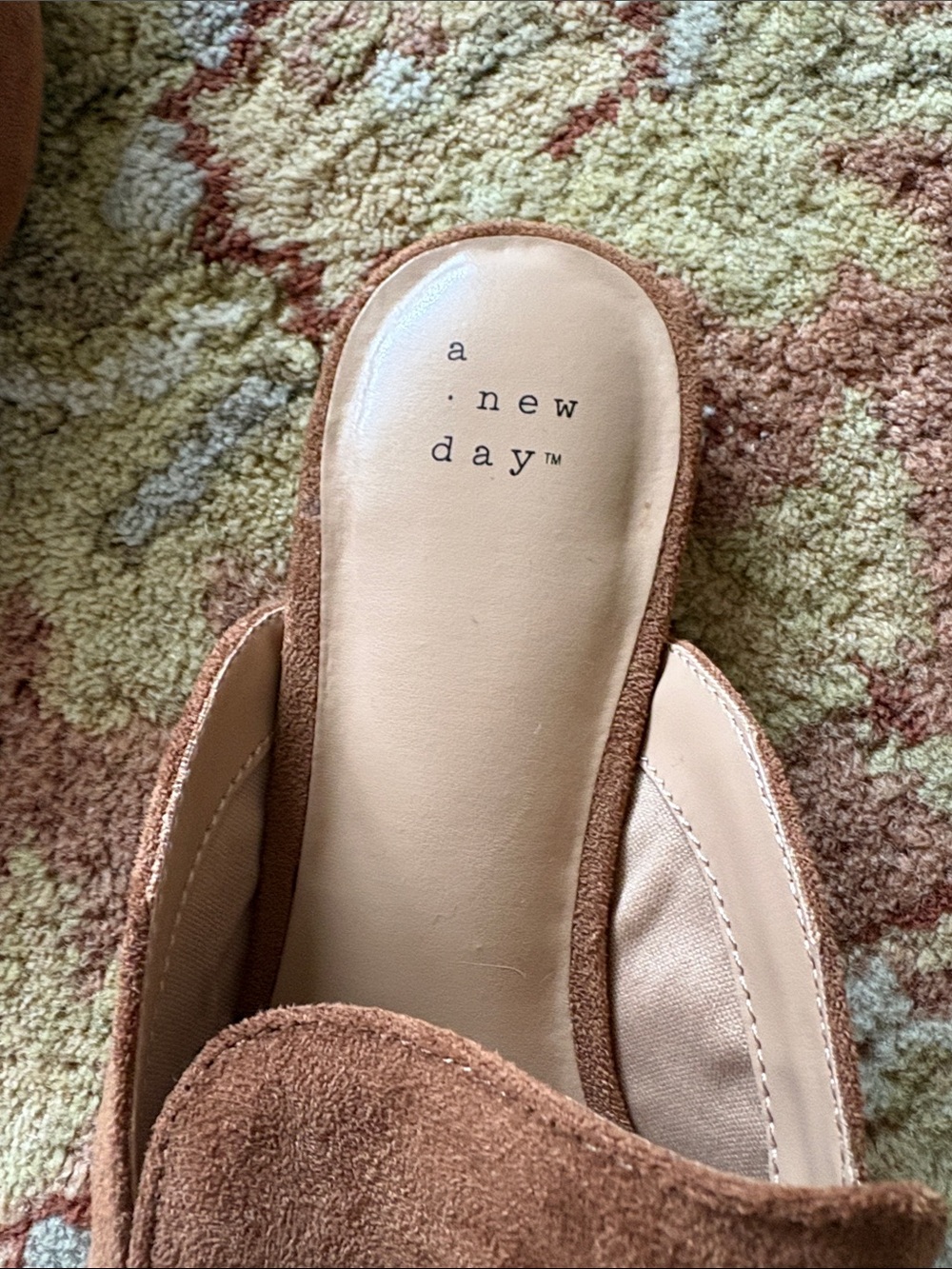 a new day Suede Tan Pointed-Toe Mules with Chunky Chain NWOT never worn - Picture 3 of 5